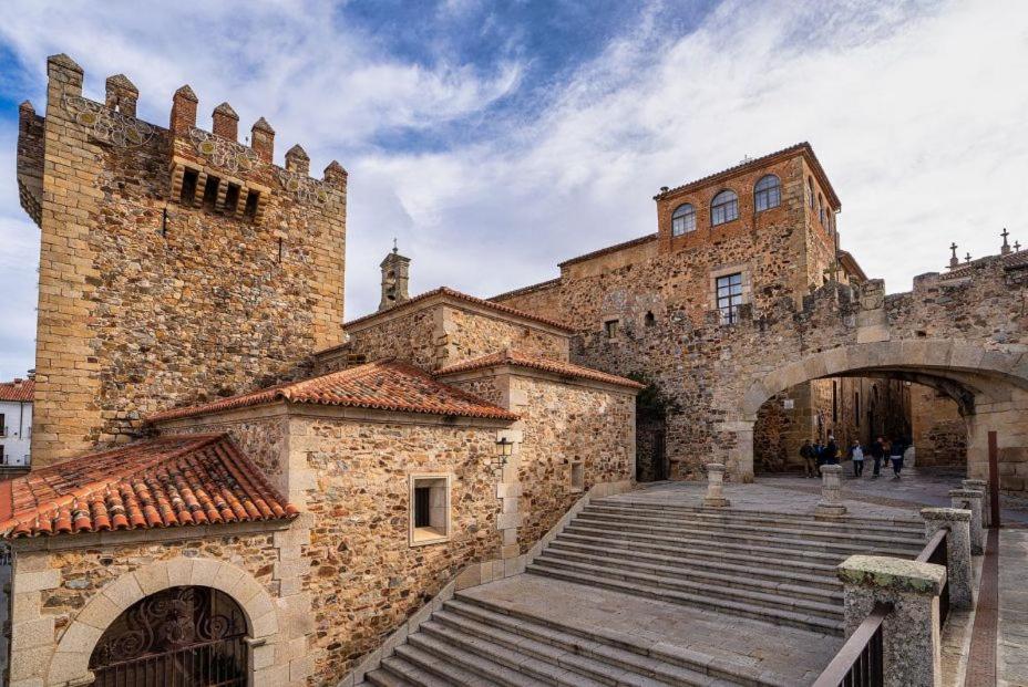 Apto La Almena 2 Junto A Plaza Mayor,2 Habitaciones,Parking Gratuito Касерес Экстерьер фото