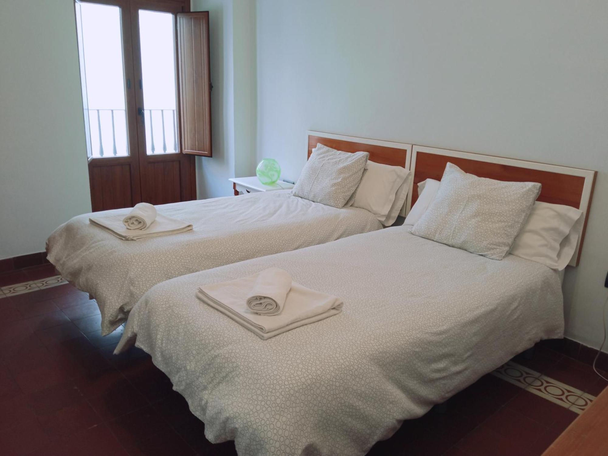 Apto La Almena 2 Junto A Plaza Mayor,2 Habitaciones,Parking Gratuito Касерес Экстерьер фото